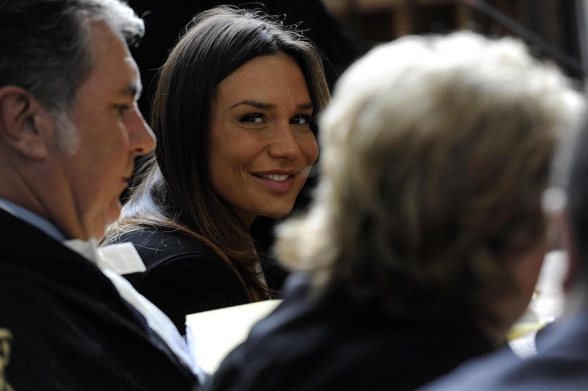 ESCLUSIVA OPEN – Scontro sulla grazia, ma Nicole Minetti è intanto all’estero