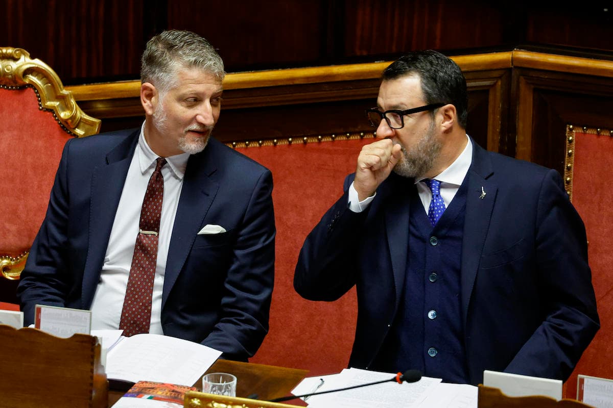 Caso Biennale, Salvini provoca Giuli nella chat dei ministri. Irritazione di Meloni: il retroscena di Repubblica