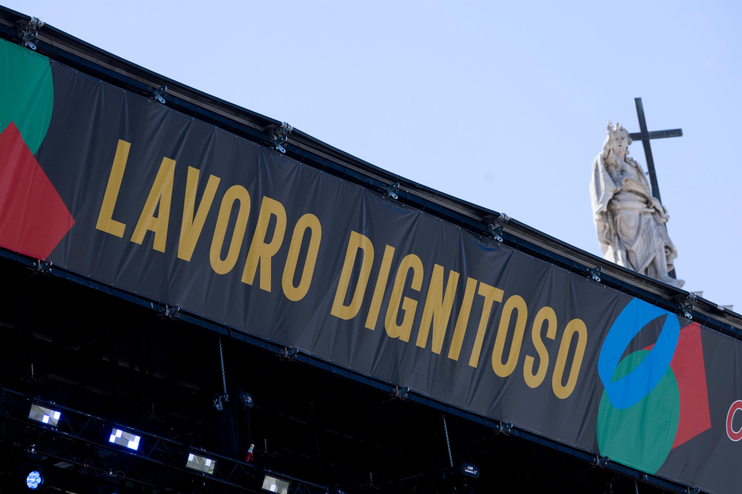 Concertone del Primo Maggio a Roma, la scaletta definitiva dei cantanti. I messaggi dal palco: «Basta stage non retribuiti»