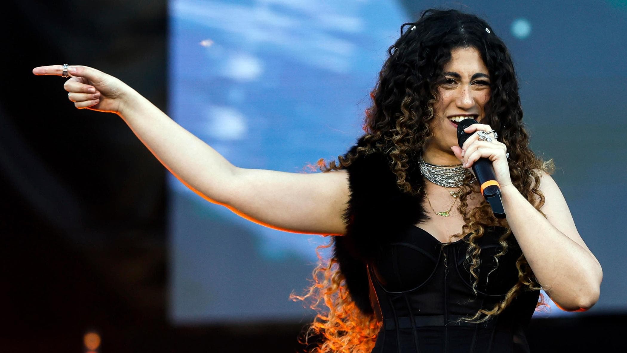Concertone del Primo maggio, appelli per Palestina e Flotilla. Delia cambia “Bella ciao”: è polemica